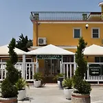 Garden Hotell 3*