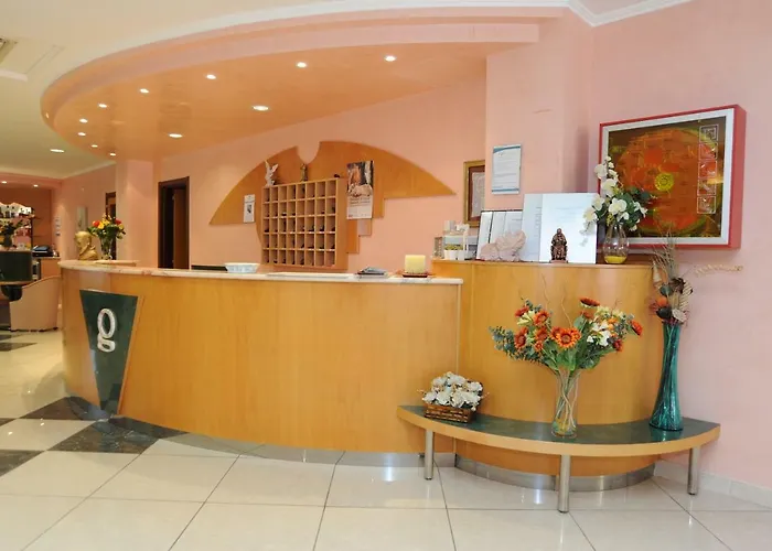Garden Hotel 3*