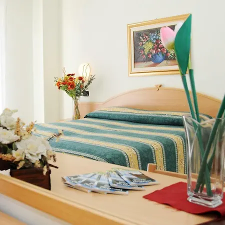 Garden Hotel 3*